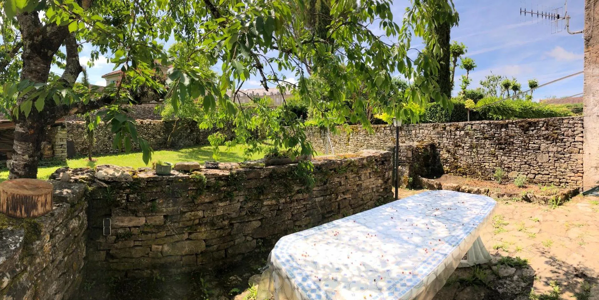 Maison Calme Avec Jardin A Gramat